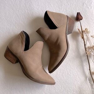 Steve Madden Austin Stone Nubuck Leather Booties